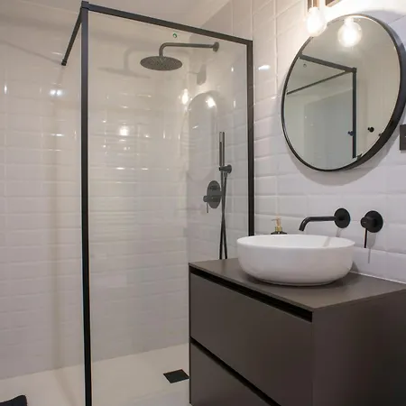 Turistics Iv Apartment *